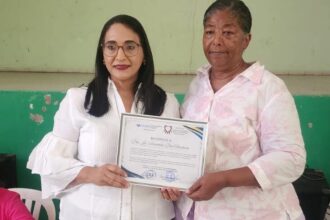 CEAPE and OHYMUBA recognize Lía Díaz and other personalities for supporting literacy | De Último Minuto English