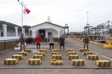Panama: vessel intercepted with 571 packages of alleged drugs in the Pacific | De Último Minuto English