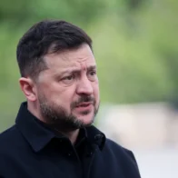 Zelenskyy dismisses Syrskyi as head of the Ukrainian Army and replaces him with General Drapati | De Último Minuto English