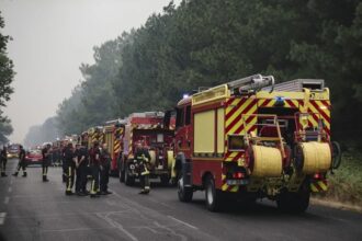 New evacuations ordered in the outskirts of Bordeaux due to the advance of the Gironde wildfire | De Último Minuto English