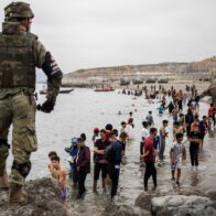 Spain deploys military after hundreds of migrants cross into Ceuta from Morocco | De Último Minuto English