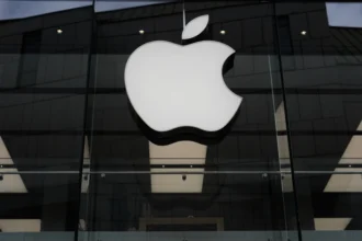 Apple files a lawsuit accusing OpenAI, creator of ChatGPT, of stealing trade secrets | De Último Minuto English