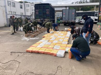 Ecuador seizes 119 kilos of cocaine hidden in a container bound for Germany | De Último Minuto English