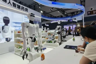 Chinese company Moonshot introduces Kimi K3 as the world's largest open-source AI model | De Último Minuto English