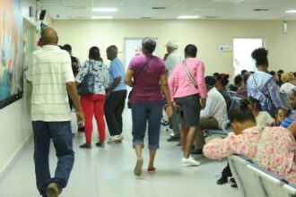 Private clinics will stop serving ARS Primera and Futuro affiliates starting next Tuesday | De Último Minuto English