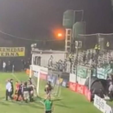 Uruguayan soccer suspended following acts of violence in a Second Division match | De Último Minuto English