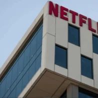 Netflix posts profits, but its shares fall after presenting second-quarter results | De Último Minuto English
