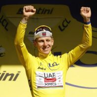 Tadej Pogacar wins the tenth stage and strengthens his lead in the Tour de France | De Último Minuto English