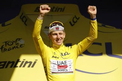 Tadej Pogacar wins the tenth stage and strengthens his lead in the Tour de France | De Último Minuto English
