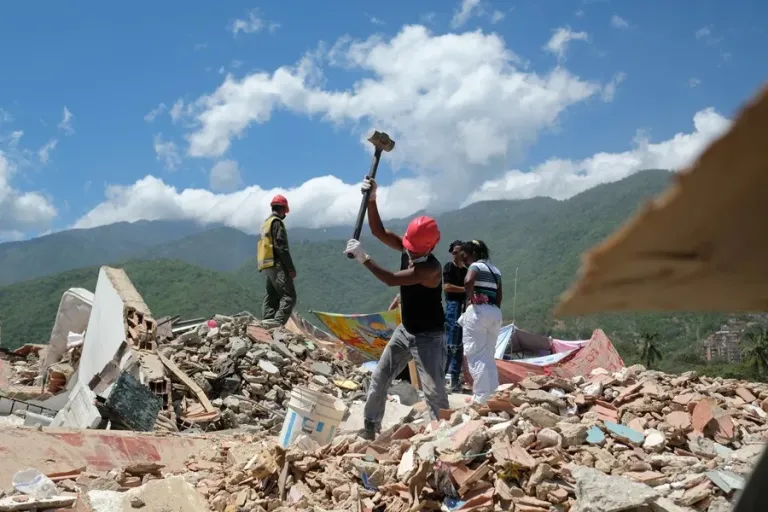 The Venezuelan government and the UN opt for prefabricated houses for those affected by the earthquakes | De Último Minuto English