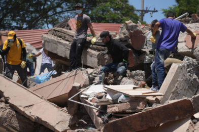 More than 100 dead and 1,500 homes affected | De Último Minuto English