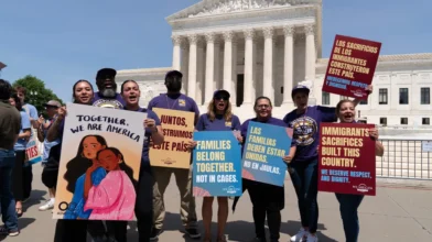 Groups ask New Hampshire court to clarify Trump’s new birthright citizenship order | De Último Minuto English