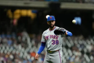 Mets place closer Devin Williams on injured list with right shoulder strain
