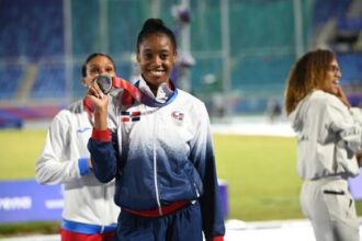 Evelina Minaya turns pain into strength and dedicates her silver medal to her mother | De Último Minuto English