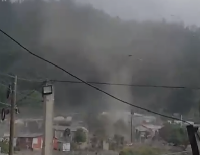 Whirlwind causes damage to homes and greenhouses and sparks panic in Constanza | De Último Minuto English