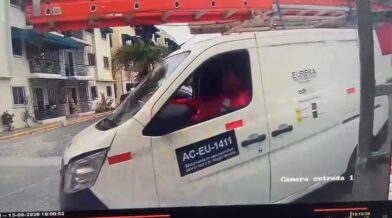 Irregular removal of electric meter reported in a residential area of Santo Domingo Este | De Último Minuto English