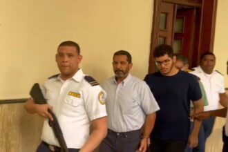 Victims shout “Thief!” at Emmanuel Rivera Ledesma following Operation Nest hearing | De Último Minuto English