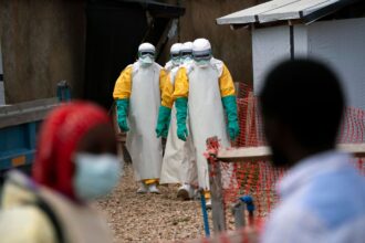 WHO warns Ebola outbreak is spreading faster than response efforts in Congo | De Último Minuto English
