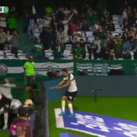 Jacy Maranhão falls down stadium access during celebration, but goal is disallowed | De Último Minuto English