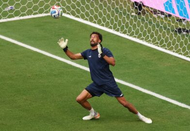World Cup standout Vozinha arrives in Chile to complete Colo Colo move