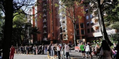 Buildings and hospitals evacuated in Panama due to strong earthquake with epicenter in Colombia | De Último Minuto English