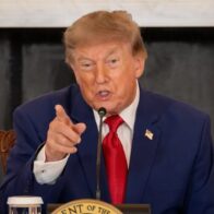Trump-backed congressman and a former Republican, the contenders to replace DeSantis | De Último Minuto English