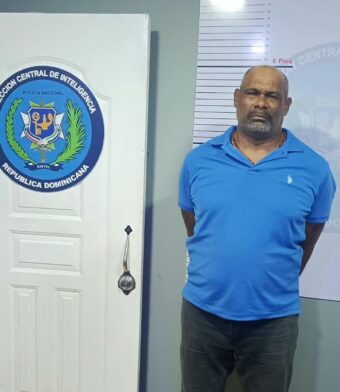 Man arrested in Cotuí accused of threatening a woman with death and a firearm is seized | De Último Minuto English