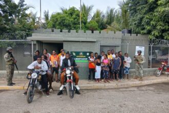 Army detains 122 Haitians in irregular migratory status in Dajabón and Santiago Rodríguez | De Último Minuto English