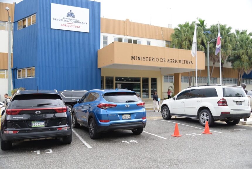 Ministry of Agriculture begins job categorization process together with the MAP | De Último Minuto English