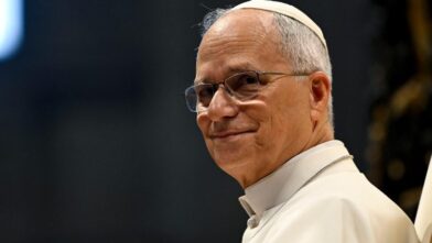 The Pope urges facilitating the possibility of attending Mass for those who work on Sundays | De Último Minuto English