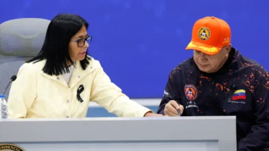 Venezuela offers rescue teams to Colombia as recovery efforts continue at home | De Último Minuto English