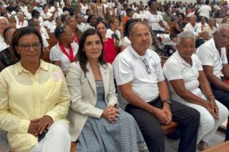 United States Ambassador Leah F. Campos participates in mass in Bayaguana | De Último Minuto English