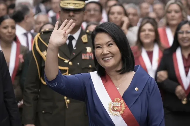 Keiko Fujimori receives a 60% approval rating after the start of her government in Peru, according to a poll