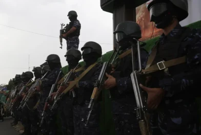 At least 14 dead in Houthi attacks from Yemen on the port of Mocha | De Último Minuto English