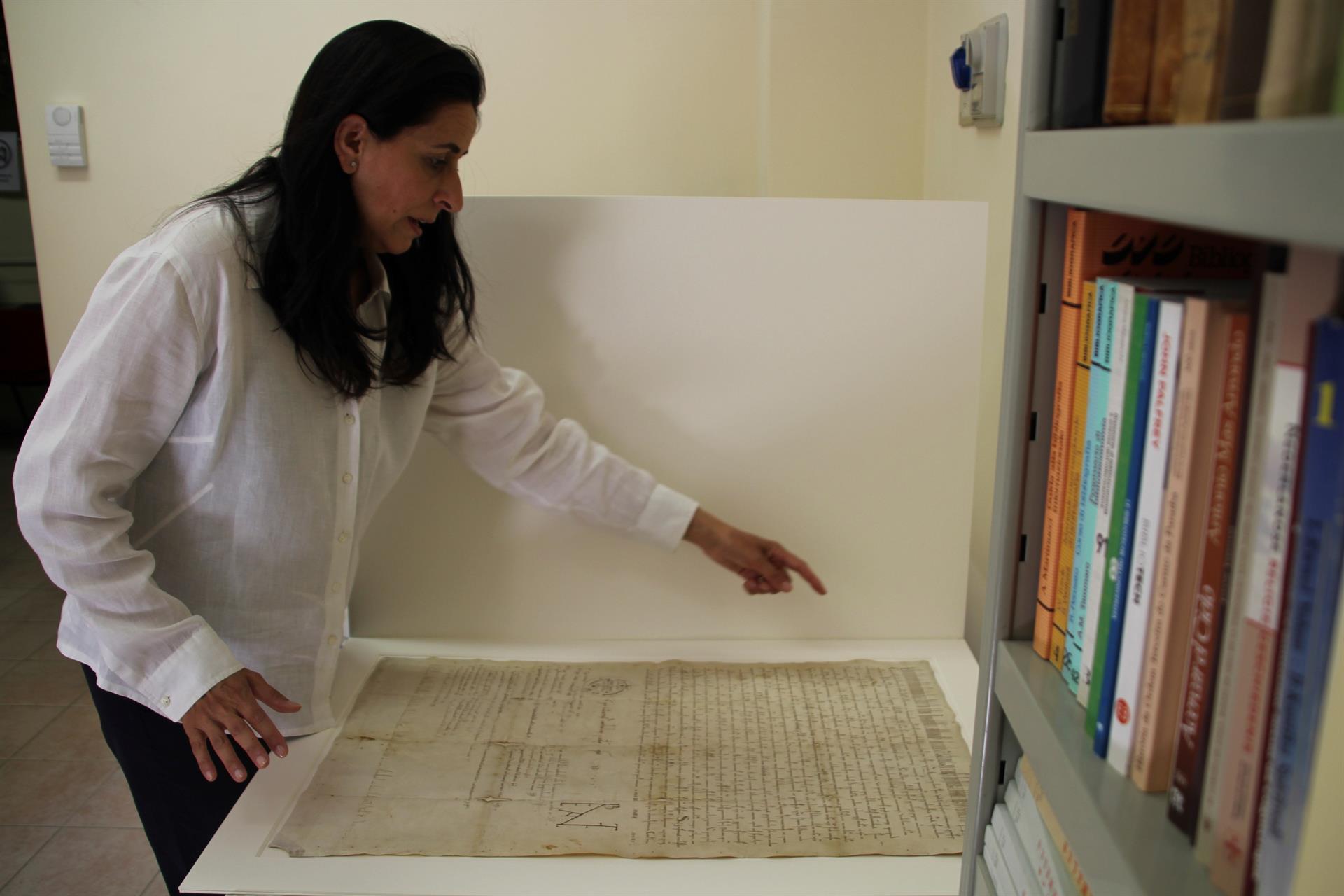 Archivo de los Carmelitas en Roma, un "taller" de pergaminos centenarios - Noticias de hoy en República Dominicana | De Último Minuto