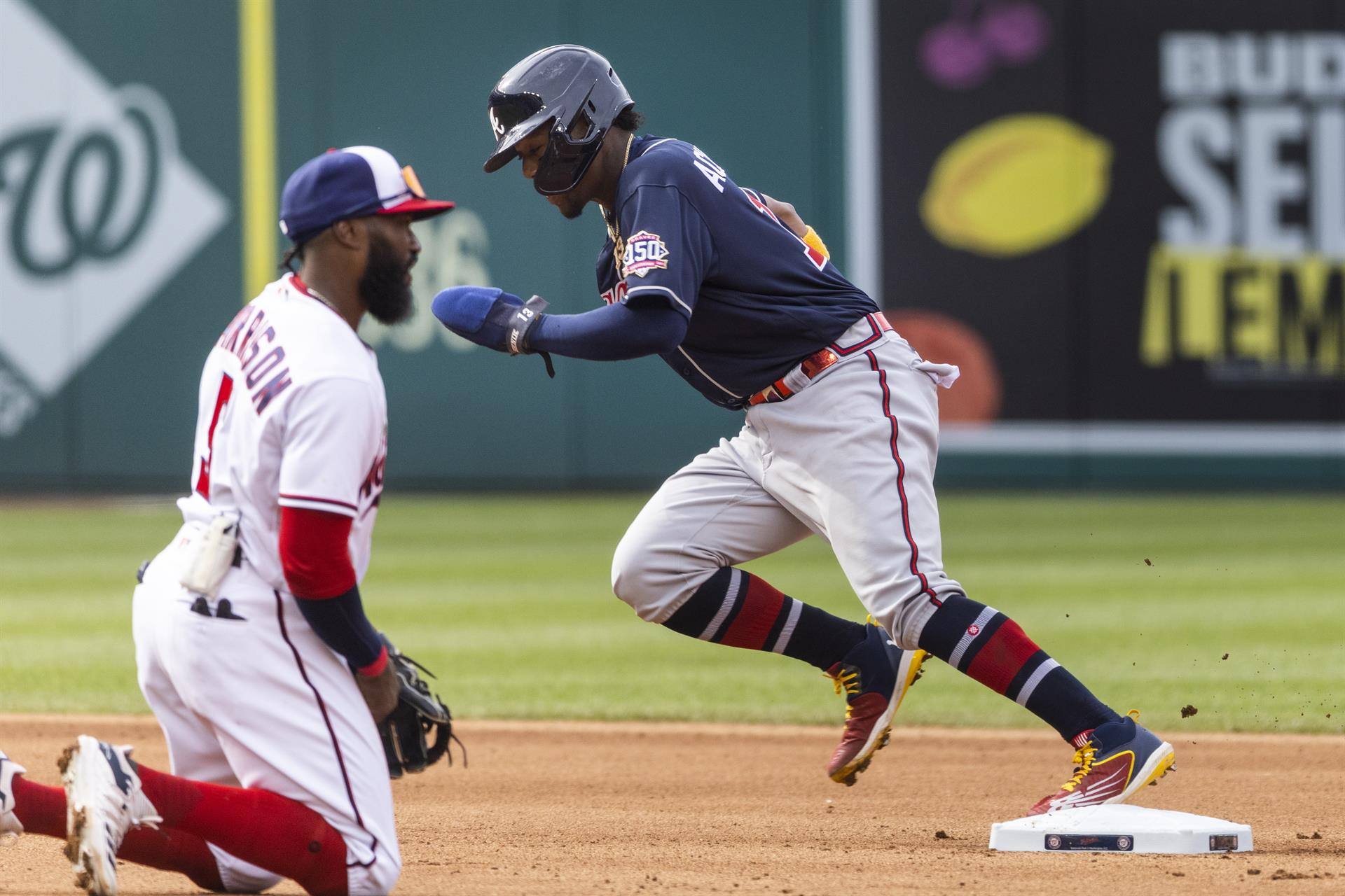 Guerrero Jr., estrena liderato en impulsadas; Acuña Jr. y Devers jonronean - Noticias de hoy en República Dominicana | De Último Minuto