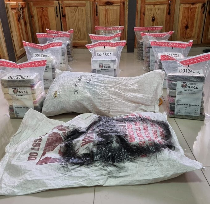 Autoridades se incautan de 66 paquetes de cocaína en una finca de Samaná - Noticias de hoy en República Dominicana | De Último Minuto