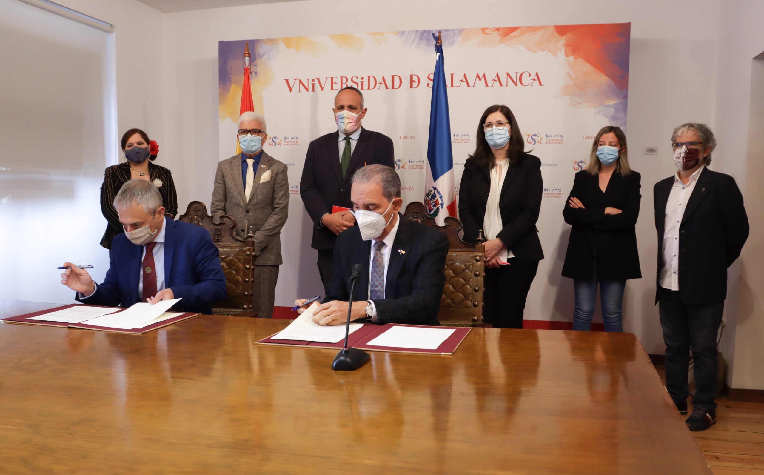 MESCYT firma convenio con Universidad de Salamanca, España para ampliar ofertas de becas - Noticias de hoy en República Dominicana | De Último Minuto