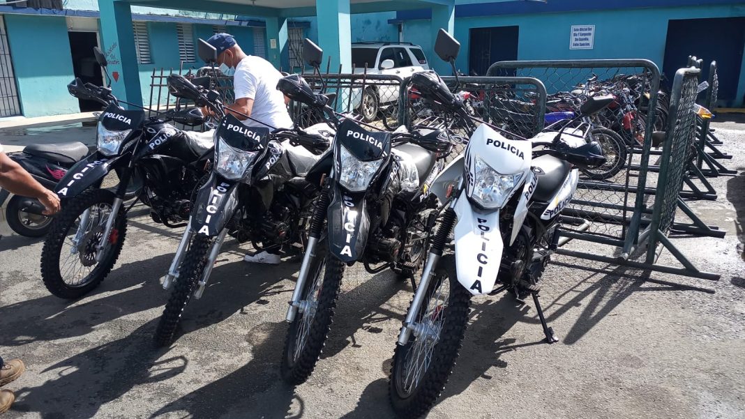 Motores donados a Policía Nacional en Bonao