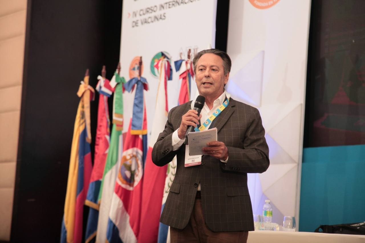 Pediatras aseguran ninguna investigación científica afirma necesidad de una tercera dosis contra Covid-19 - Noticias de hoy en República Dominicana | De Último Minuto