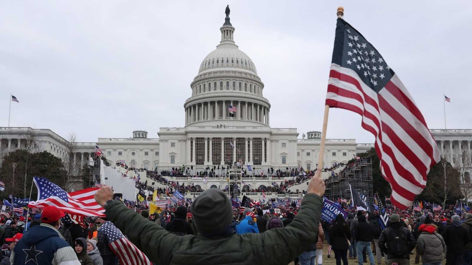 Comité que investiga el asalto al Capitolio arranca con escalofriante video - Noticias de hoy en República Dominicana | De Último Minuto