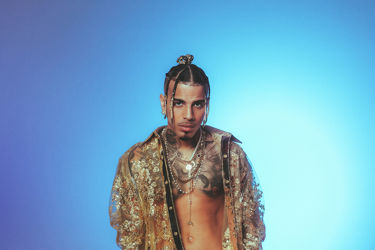 Rauw Alejandro celebra primer puesto de ventas de disco en listado Billboard - Noticias de hoy en República Dominicana | De Último Minuto