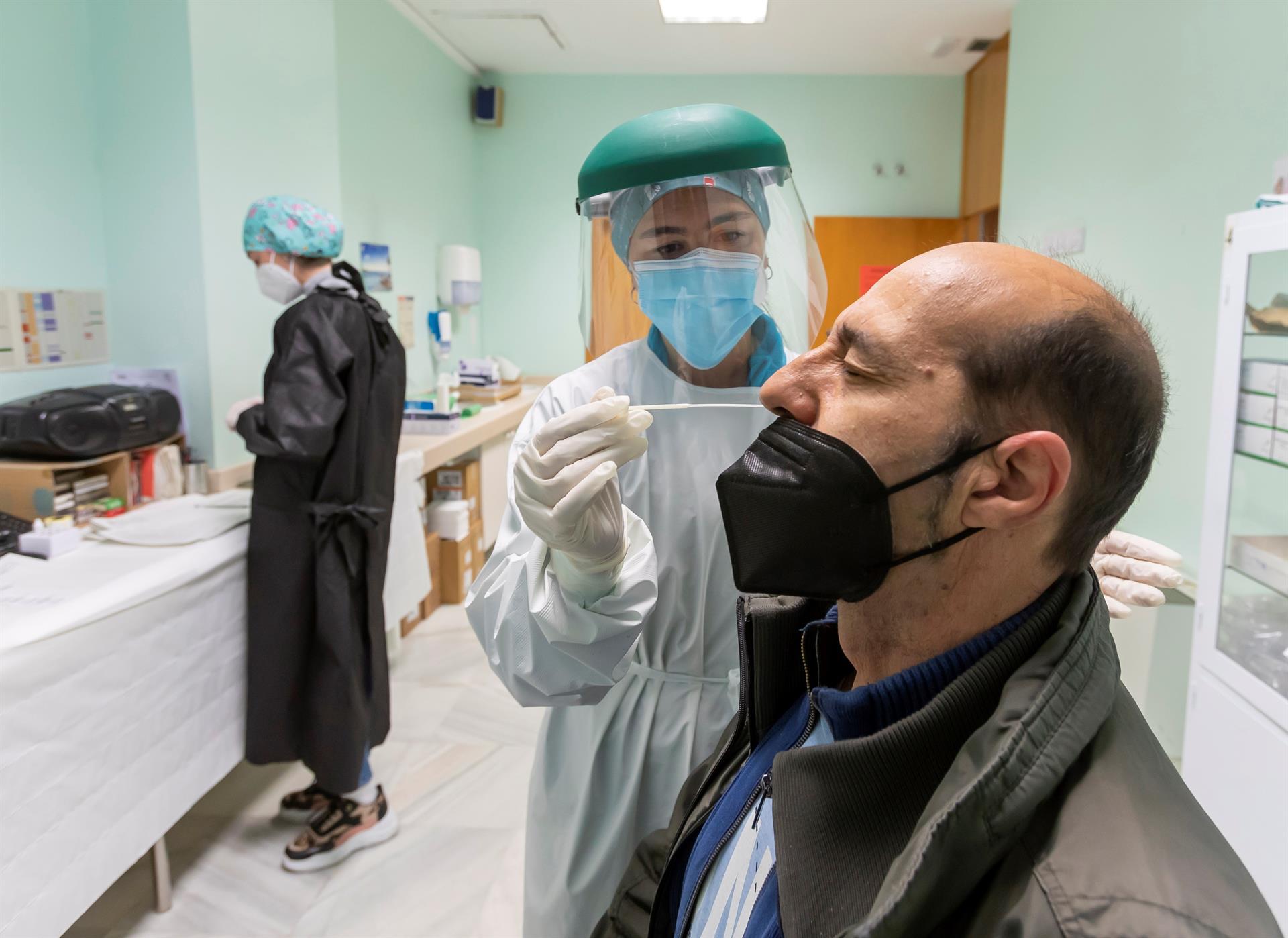 España entra en riesgo alto de contagio con especial incidencia entre jóvenes - Noticias de hoy en República Dominicana | De Último Minuto