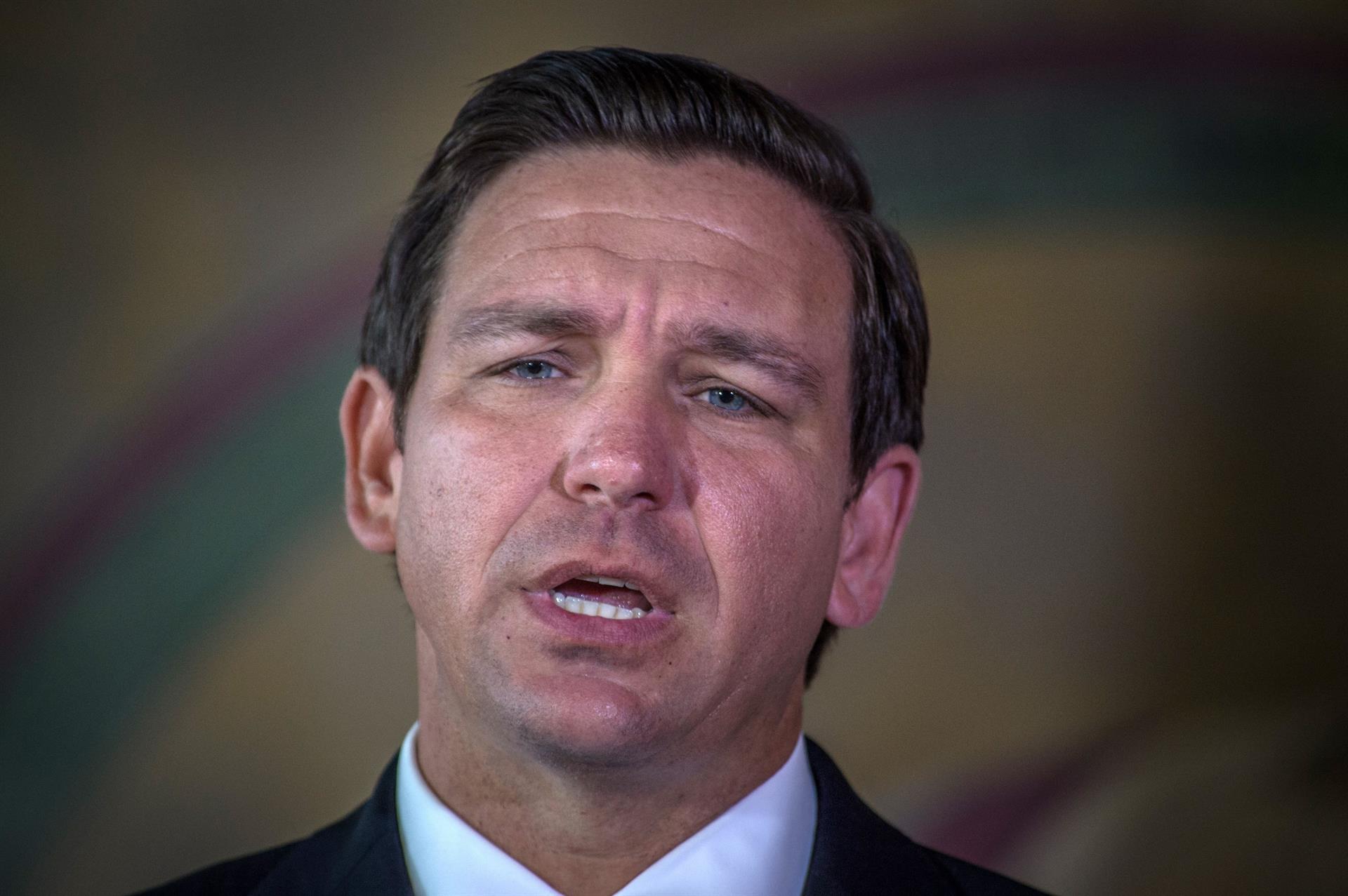 Gobernador de Florida firmará la orden para que los padres decidan sobre las mascarillas - Noticias de hoy en República Dominicana | De Último Minuto