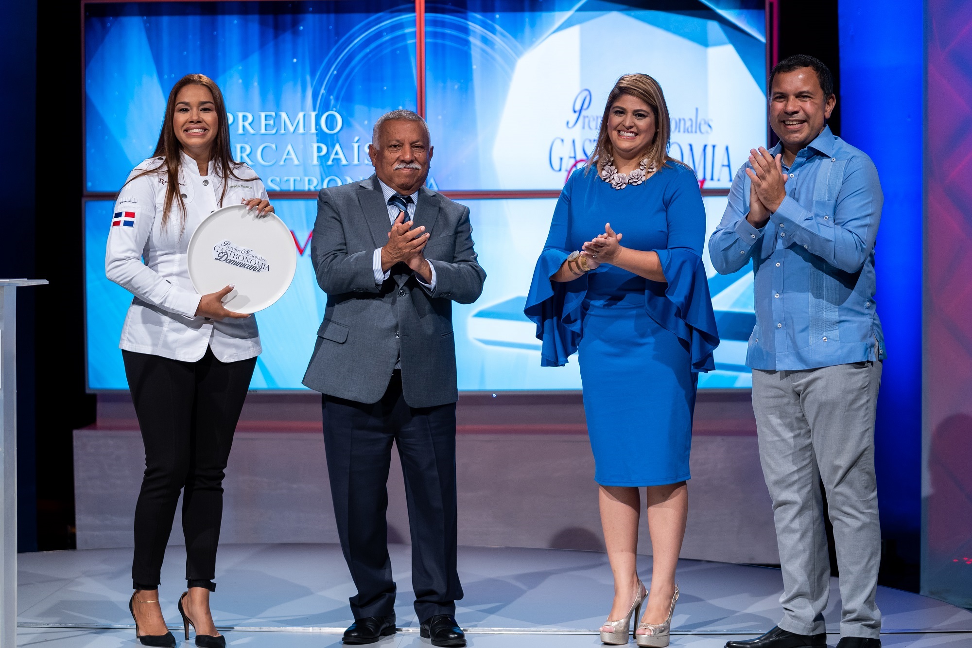 Se entregan los Premios a la Gastronomía Dominicana a través del canal 4RD - Noticias de hoy en República Dominicana | De Último Minuto