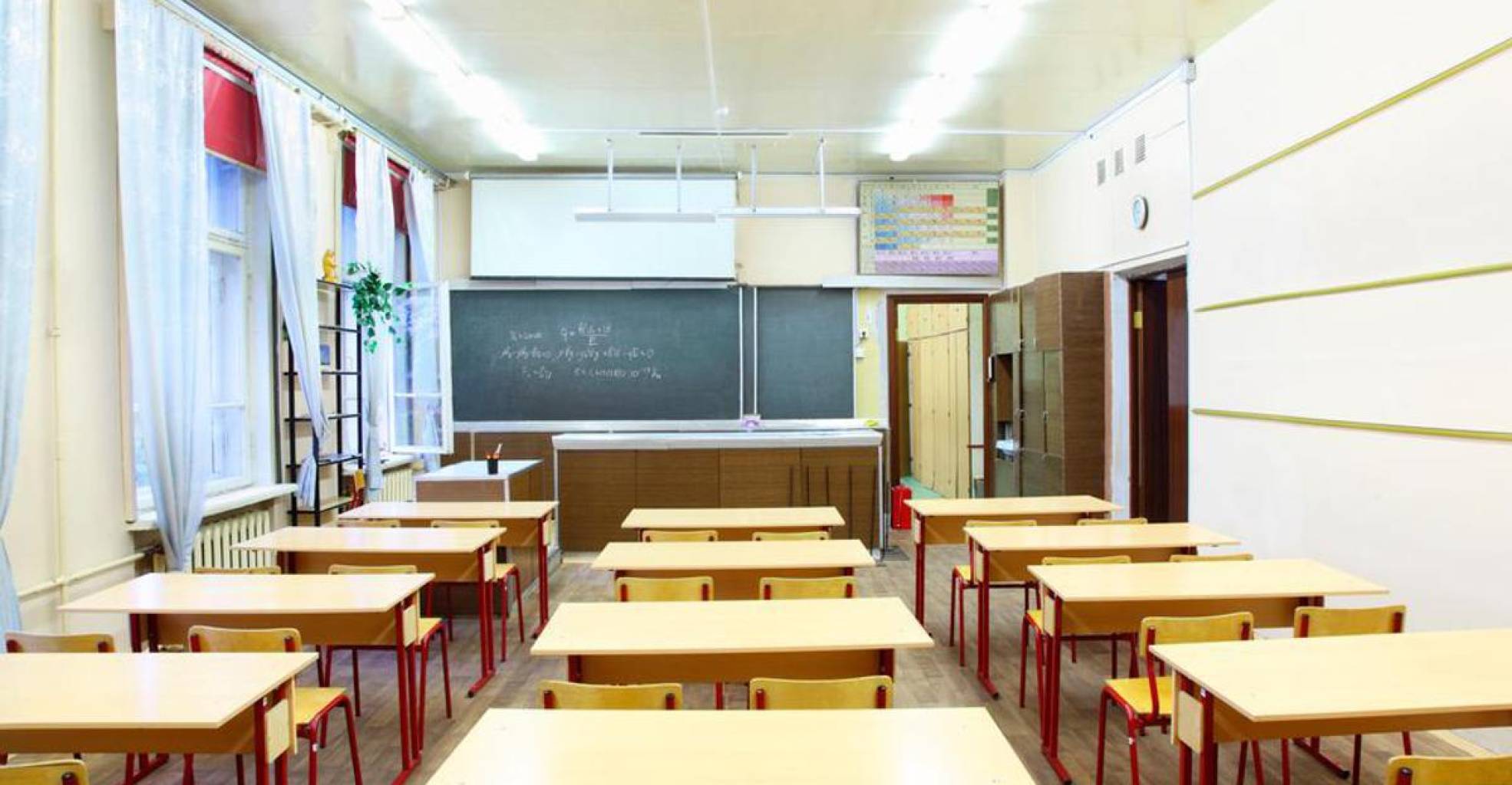 Padres de alumnos denuncian por cobro de reinscripción en colegio bilingüe - Noticias de hoy en República Dominicana | De Último Minuto