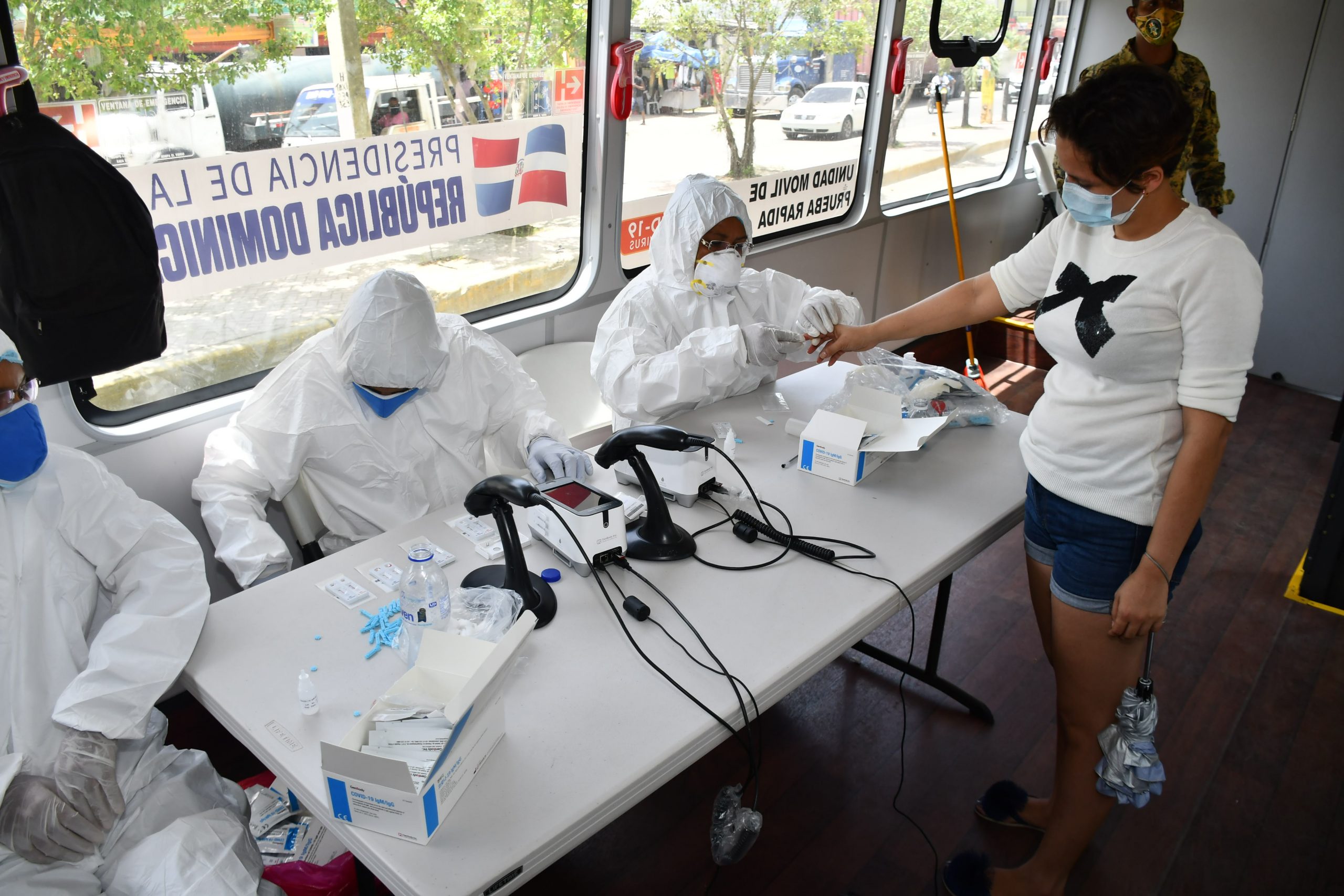 Reportan 815 nuevos contagios de covid-19 y 6 muertes en 24 horas - Noticias de hoy en República Dominicana | De Último Minuto