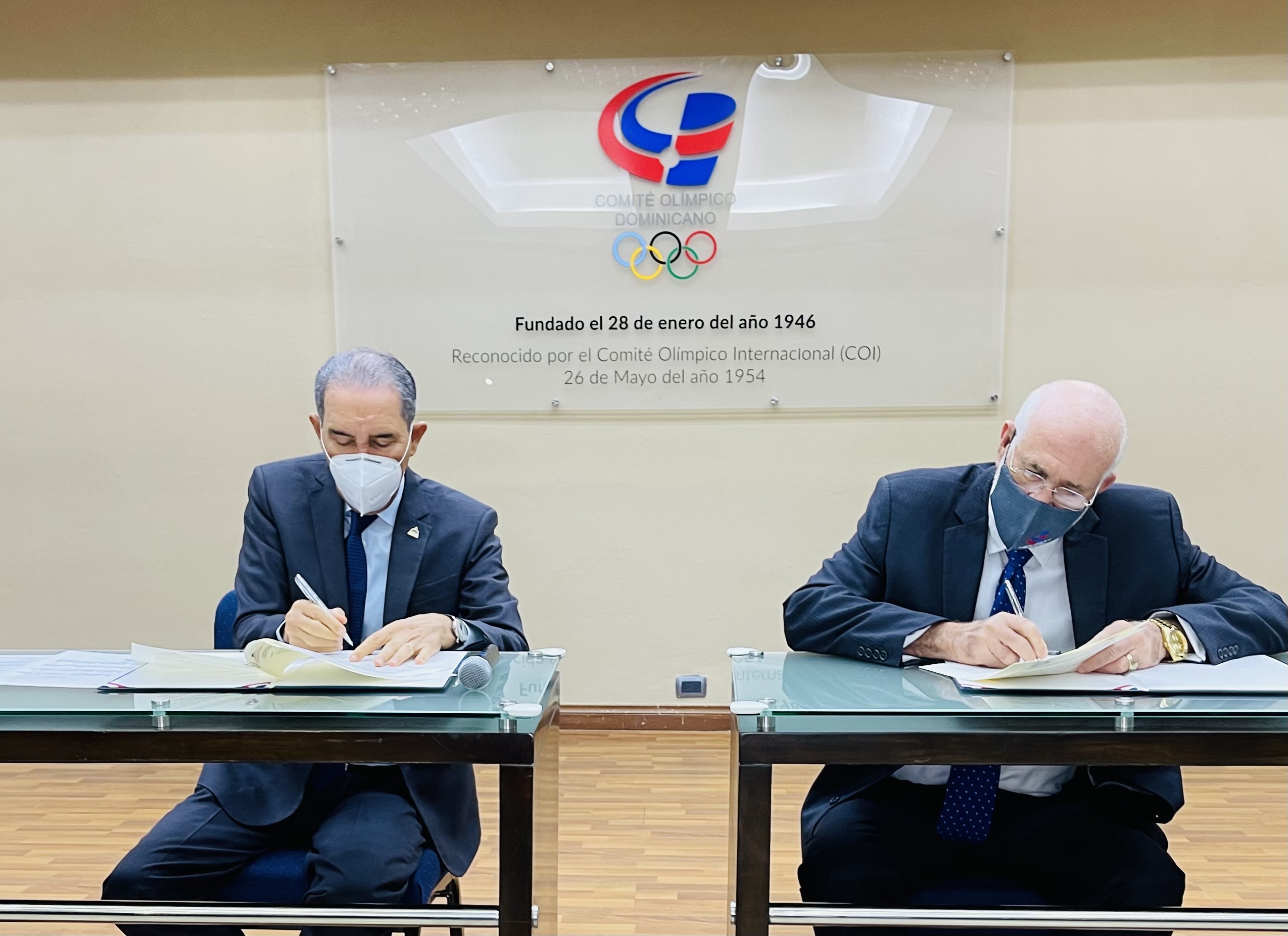 MESCYT y COD firman acuerdo beneficiará a atletas y dirigentes - Noticias de hoy en República Dominicana | De Último Minuto