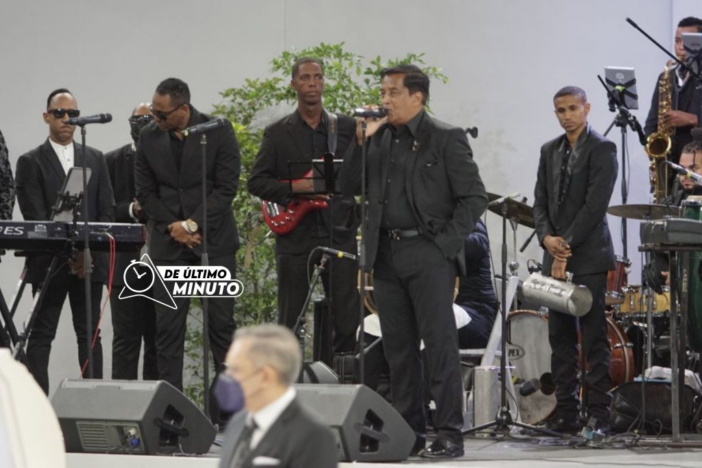 ¡Galería de fotos! Último adiós al legendario merenguero Johnny Ventura - Noticias de hoy en República Dominicana | De Último Minuto