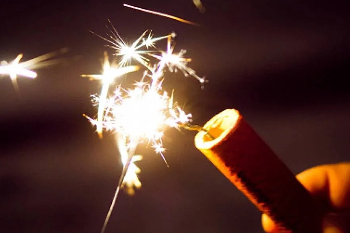 Residentes Alto Manhattan no pueden dormir por lanzamiento fuegos artificiales de noche - Noticias de hoy en República Dominicana | De Último Minuto
